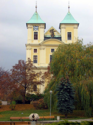 Kostel sv. Michaela Archanděla.jpg